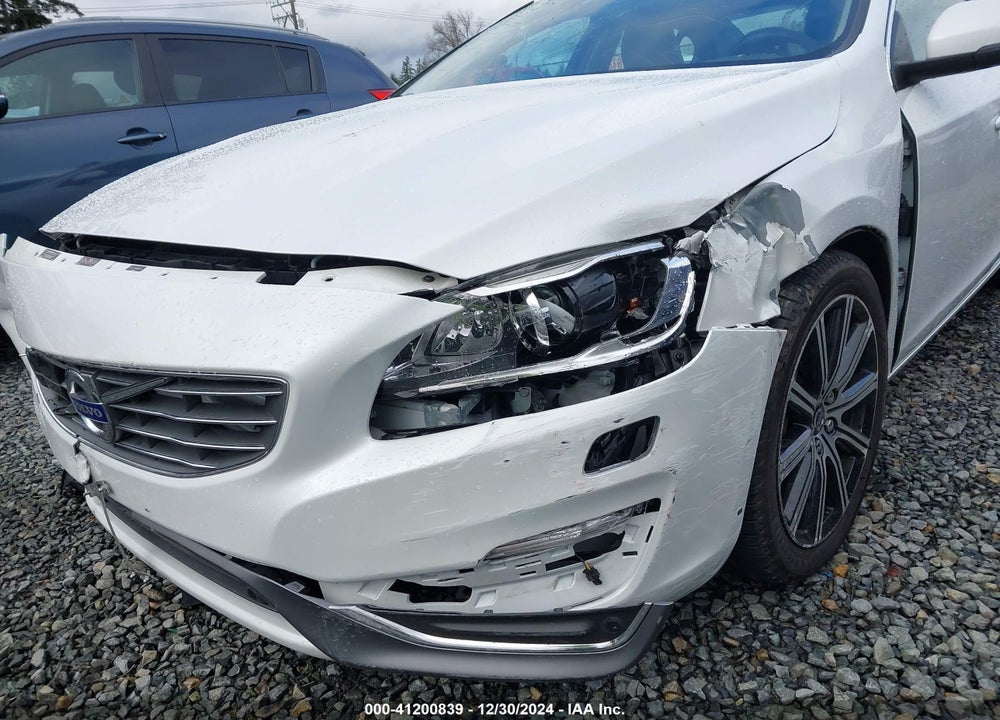2017 VOLVO S60 INSCRIPTION T5 PLATINUM VIN: LYV402TM2HB196341