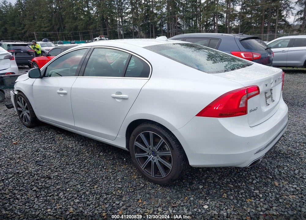 2017 VOLVO S60 INSCRIPTION T5 PLATINUM VIN: LYV402TM2HB196341