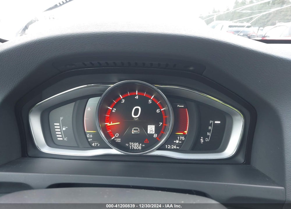 2017 VOLVO S60 INSCRIPTION T5 PLATINUM VIN: LYV402TM2HB196341