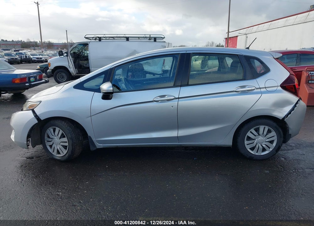2016 HONDA FIT VIN: JHMGK5H50GX033361