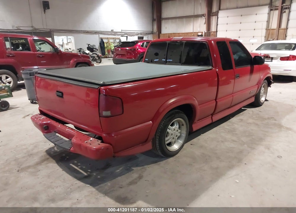 2000 CHEVROLET S-10 LS VIN: 1GCCS1951Y8217095