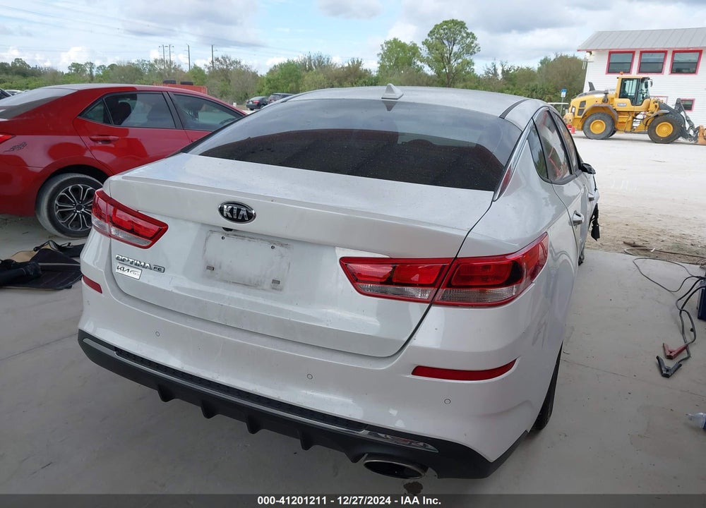 2020 KIA OPTIMA VIN: 5XXGT4L31LG427080