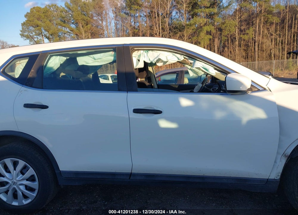 2016 NISSAN ROGUE S VIN: 5N1AT2MV5GC828806