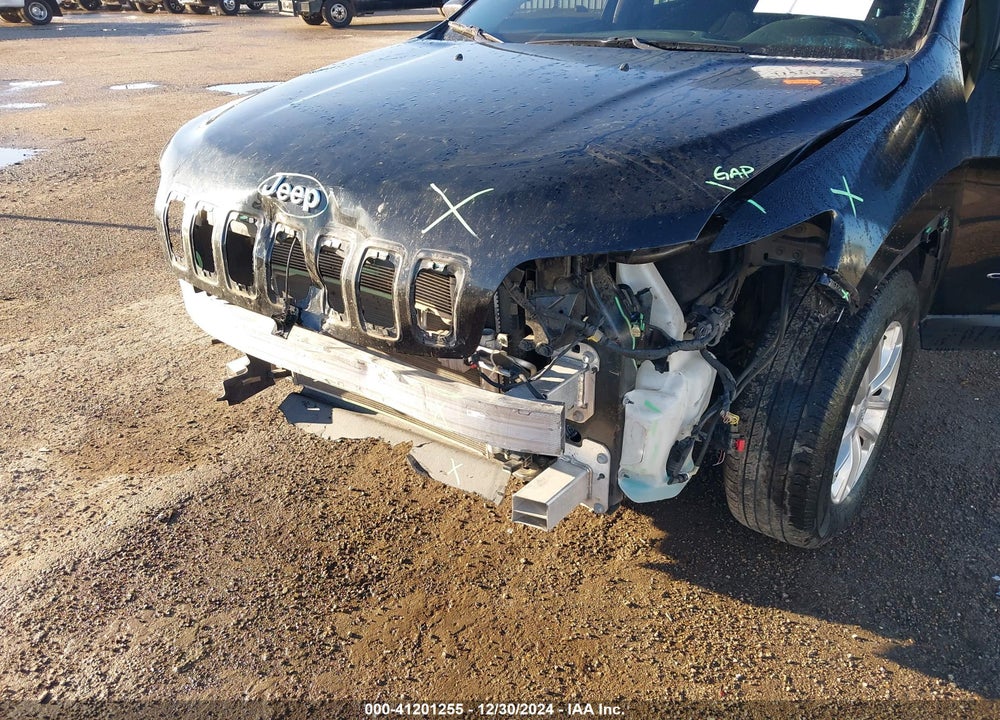 2020 JEEP CHEROKEE LATITUDE FWD VIN: 1C4PJLCB3LD637343
