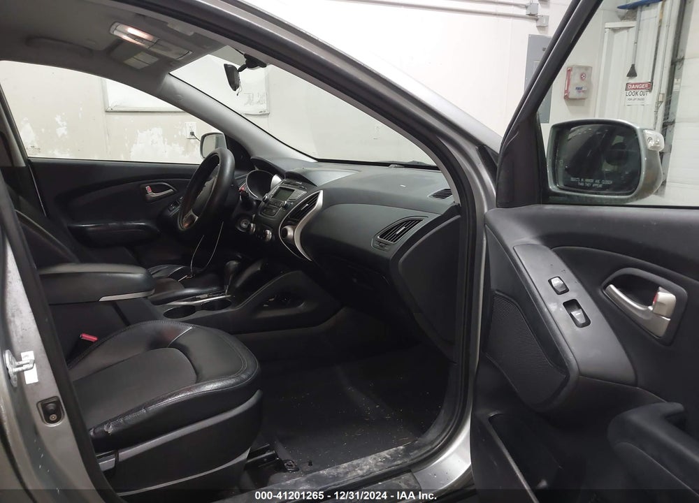 2013 HYUNDAI TUCSON GLS VIN: KM8JUCAC5DU757666