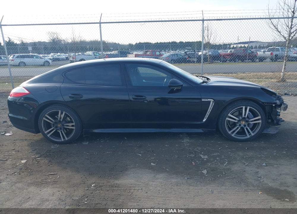 2013 PORSCHE PANAMERA 4 VIN: WP0AA2A79DL016744