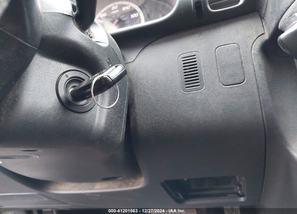 2005 HONDA CR-V LX VIN: SHSRD68585U307061