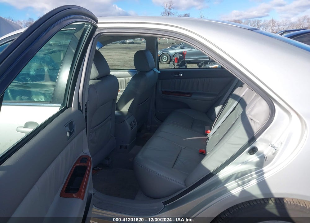 2004 TOYOTA CAMRY XLE VIN: 4T1BE30K54U868728