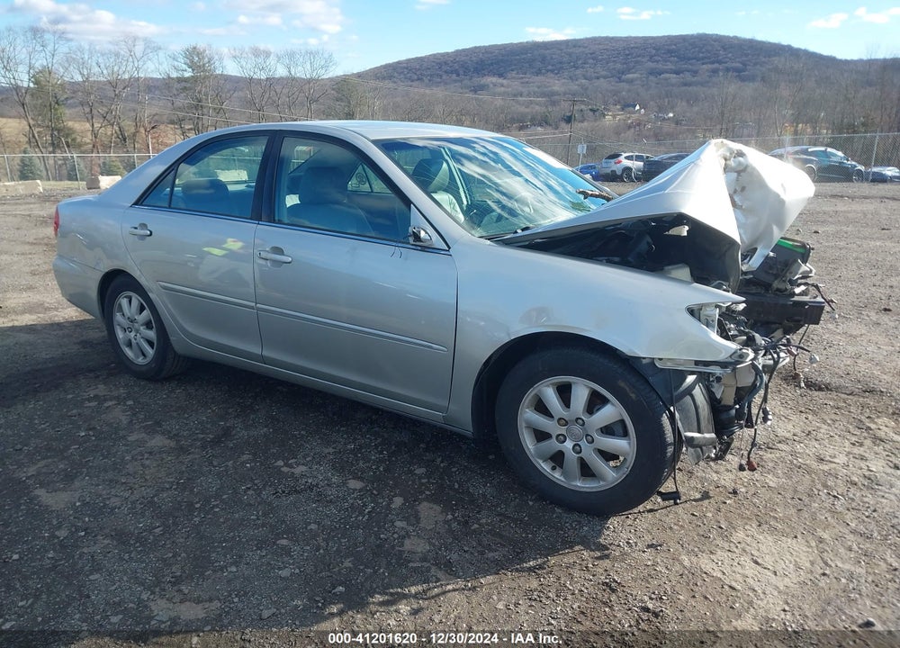 2004 TOYOTA CAMRY XLE VIN: 4T1BE30K54U868728