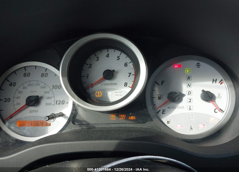 2004 TOYOTA RAV4 VIN: JTEGD20V540010082