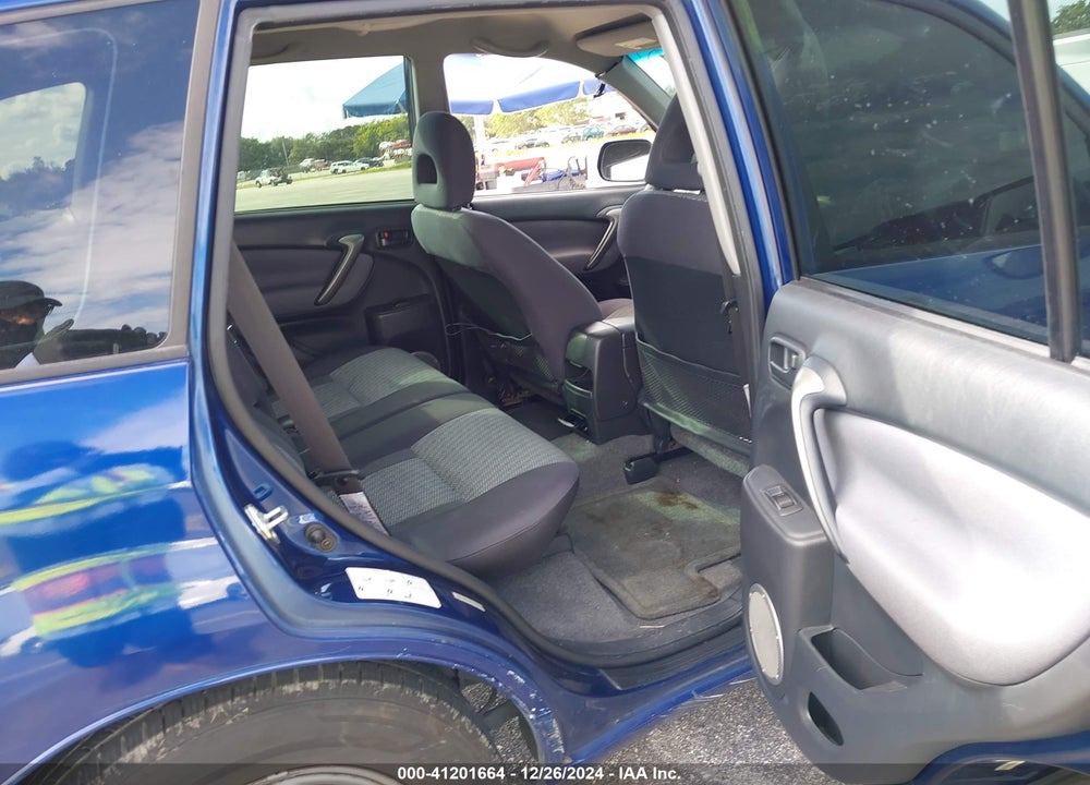2004 TOYOTA RAV4 VIN: JTEGD20V540010082