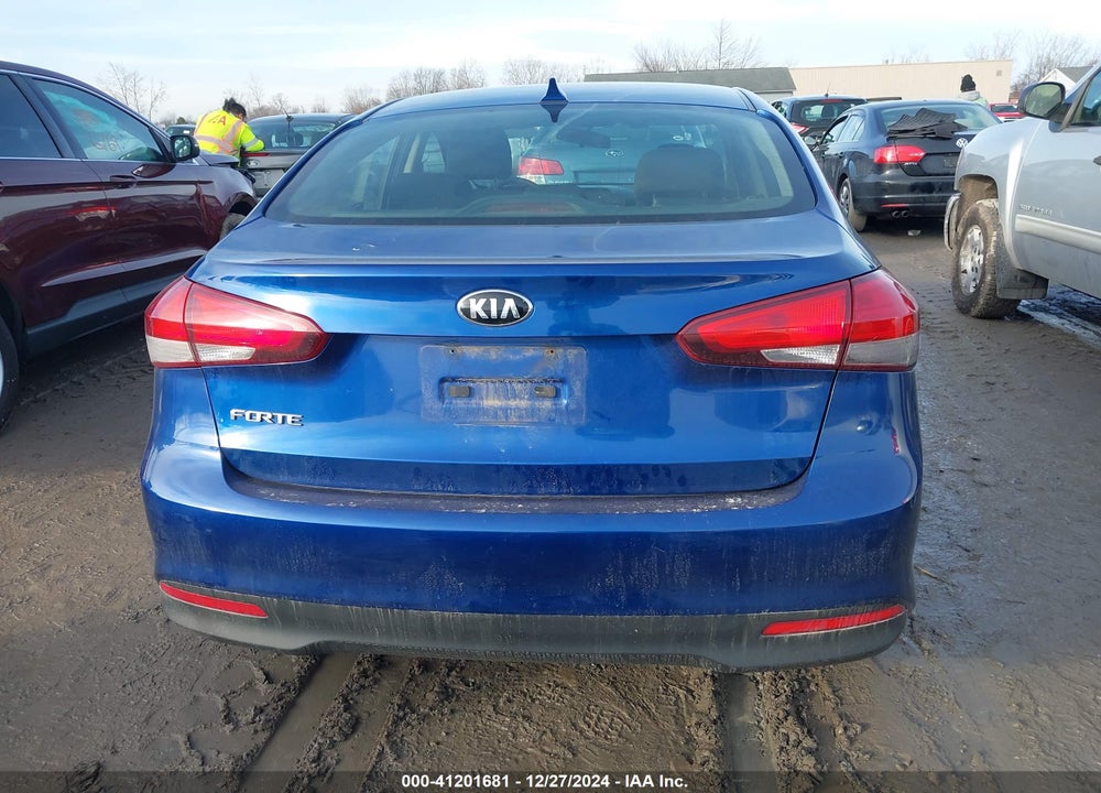 2017 KIA FORTE LX VIN: 3KPFK4A71HE120903
