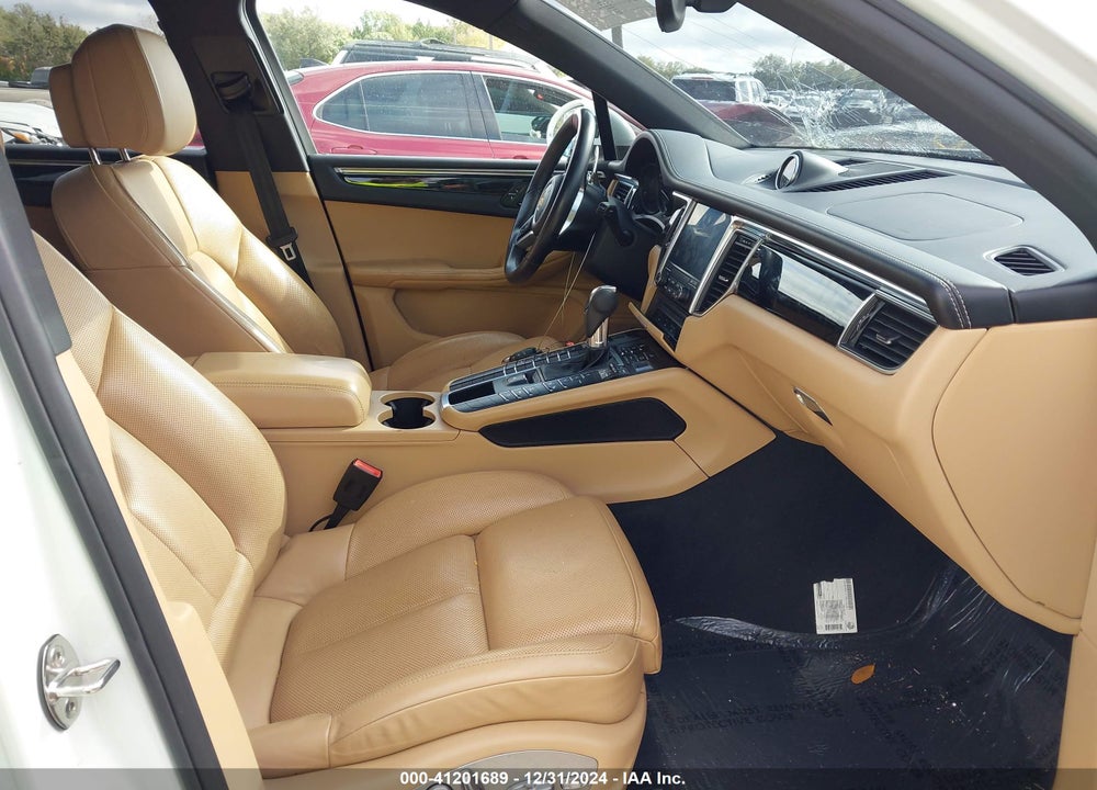 2018 PORSCHE MACAN SPORT EDITION VIN: WP1AA2A55JLB04313