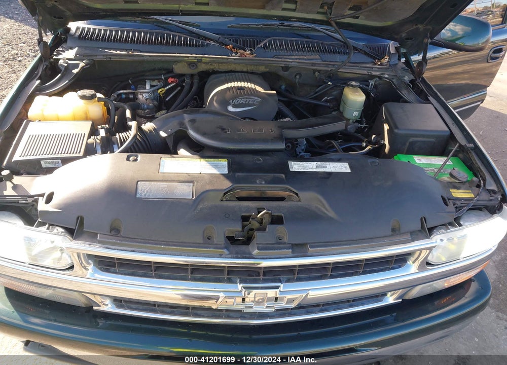 2001 CHEVROLET SUBURBAN 1500 LT VIN: 3GNFK16T01G212588