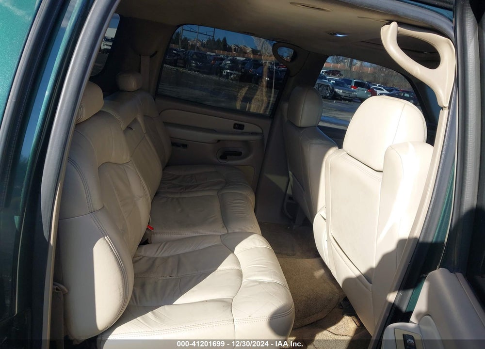 2001 CHEVROLET SUBURBAN 1500 LT VIN: 3GNFK16T01G212588