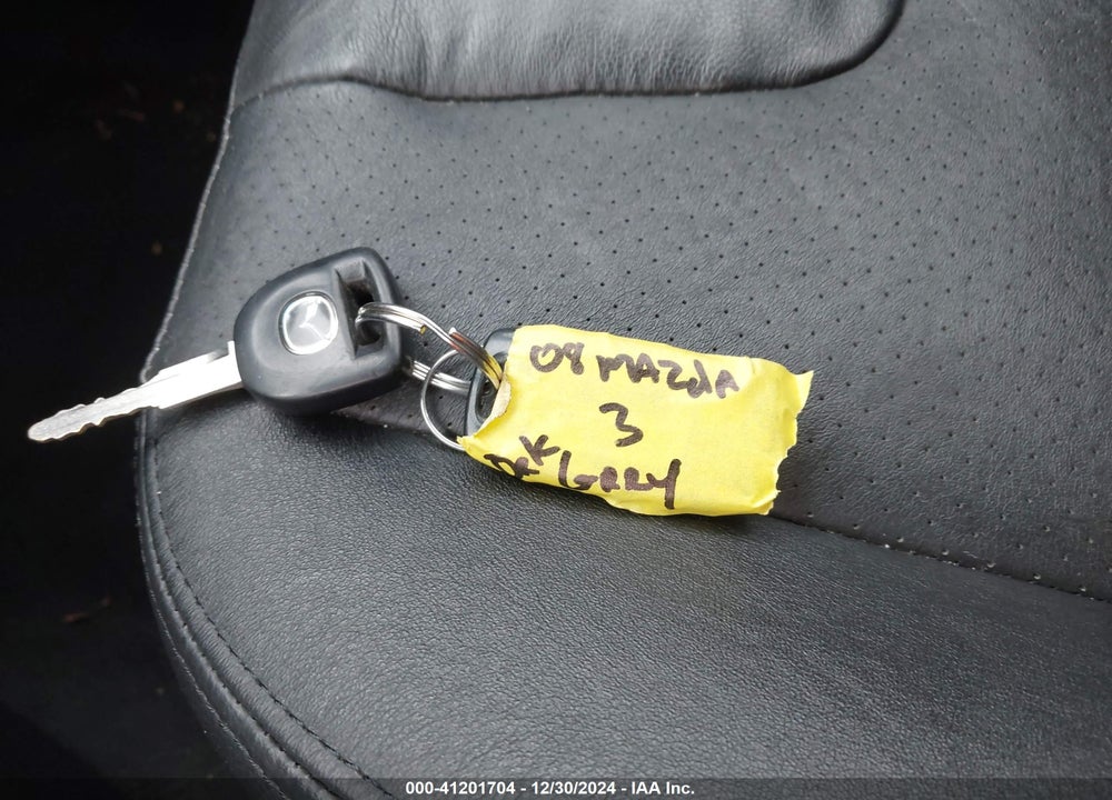 2008 MAZDA 3 S GRAND TOURING VIN: JM1BK323981113401