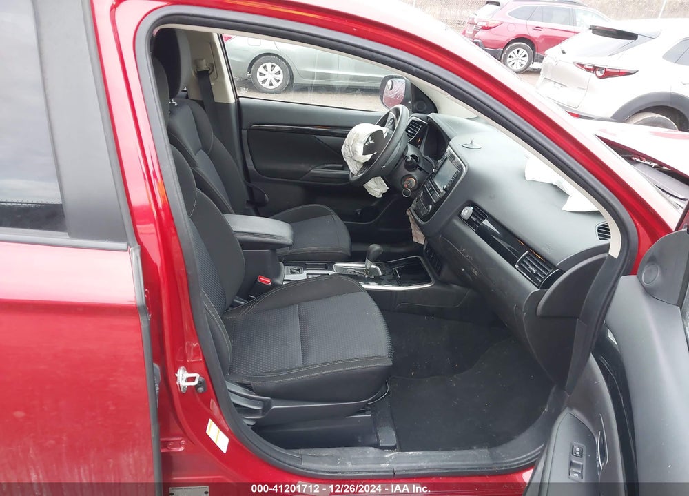 2019 MITSUBISHI OUTLANDER ES VIN: JA4AD2A36KZ003751