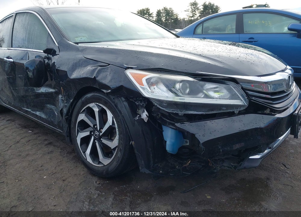 2016 HONDA ACCORD VIN: 1HGCR2F86GA244625