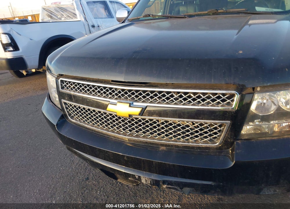 2013 CHEVROLET SUBURBAN 1500 LT VIN: 1GNSKJE75DR294311