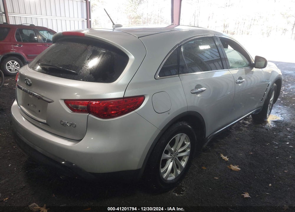 2017 INFINITI QX70 VIN: JN8CS1MUXHM141080