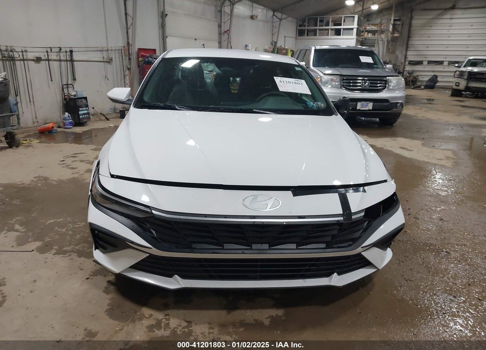 2024 HYUNDAI ELANTRA VIN: KMHLM4DG3RU690070