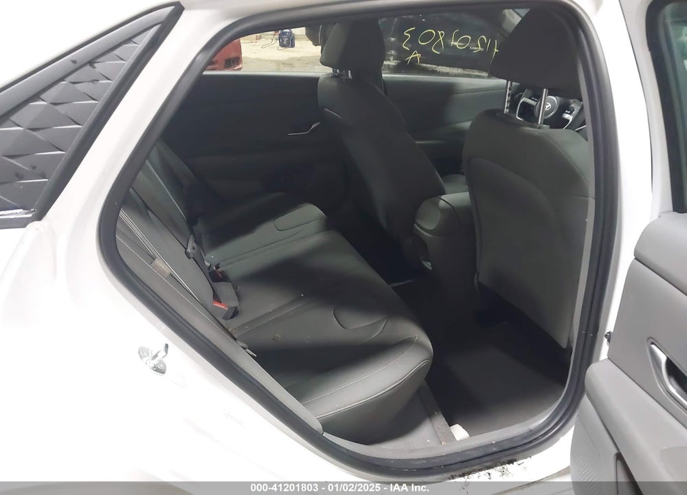 2024 HYUNDAI ELANTRA VIN: KMHLM4DG3RU690070