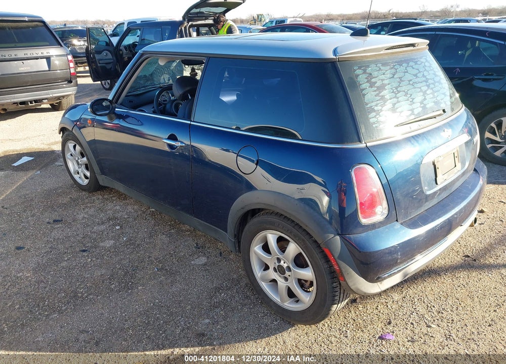 2006 MINI COOPER VIN: WMWRC33506TK17804