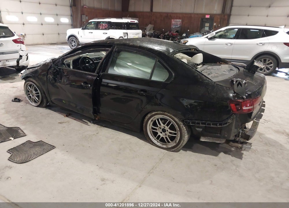 2016 VOLKSWAGEN JETTA VIN: 3VWD17AJ1GM233324