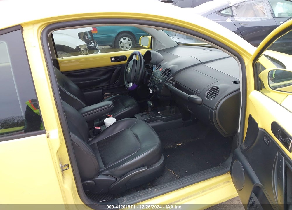 2009 VOLKSWAGEN NEW BEETLE 2.5L VIN: 3VWPW31C59M518880
