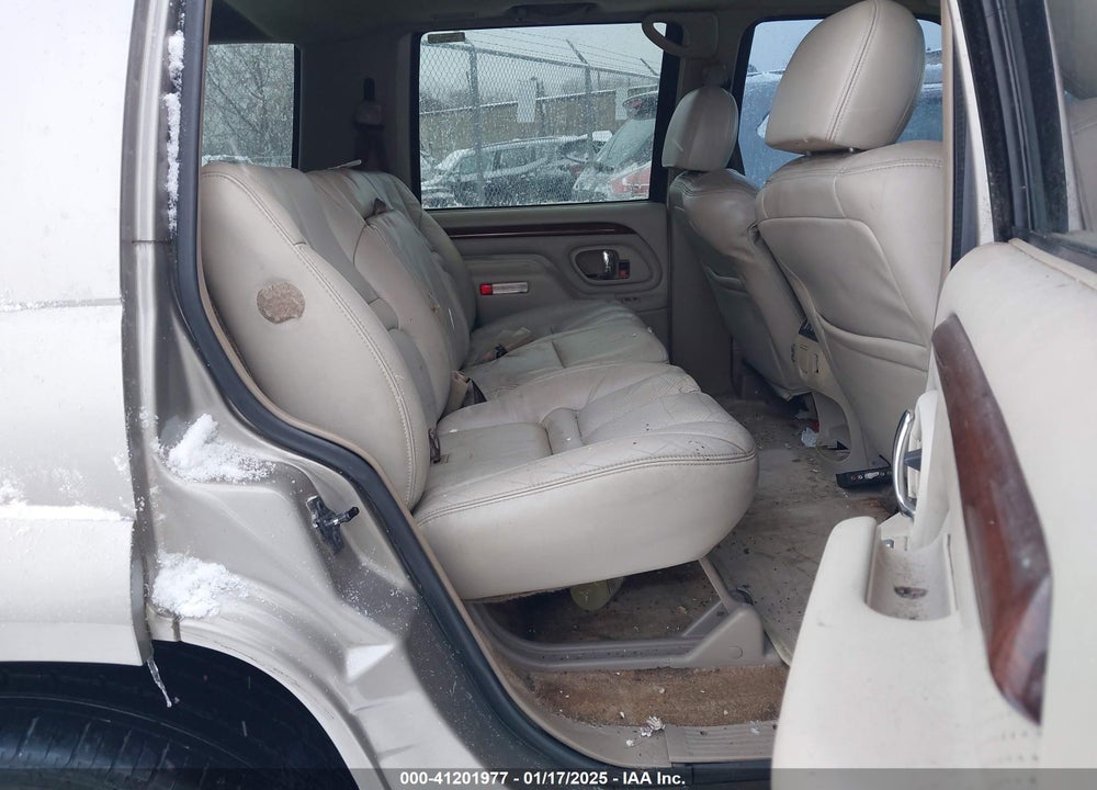 2000 CADILLAC ESCALADE STANDARD VIN: 1GYEK13R4YR144703