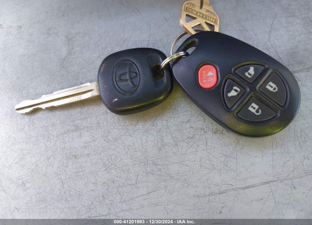 2015 TOYOTA SIENNA VIN: 5TDKK3DC8FS600649