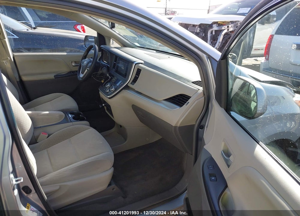 2015 TOYOTA SIENNA VIN: 5TDKK3DC8FS600649