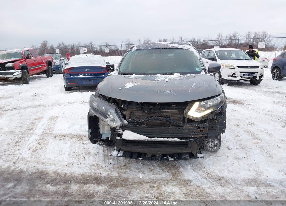 2017 NISSAN ROGUE S VIN: 5N1AT2MV9HC733585