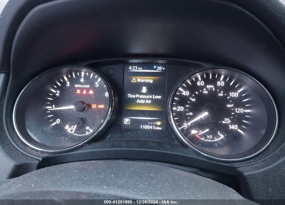2017 NISSAN ROGUE S VIN: 5N1AT2MV9HC733585