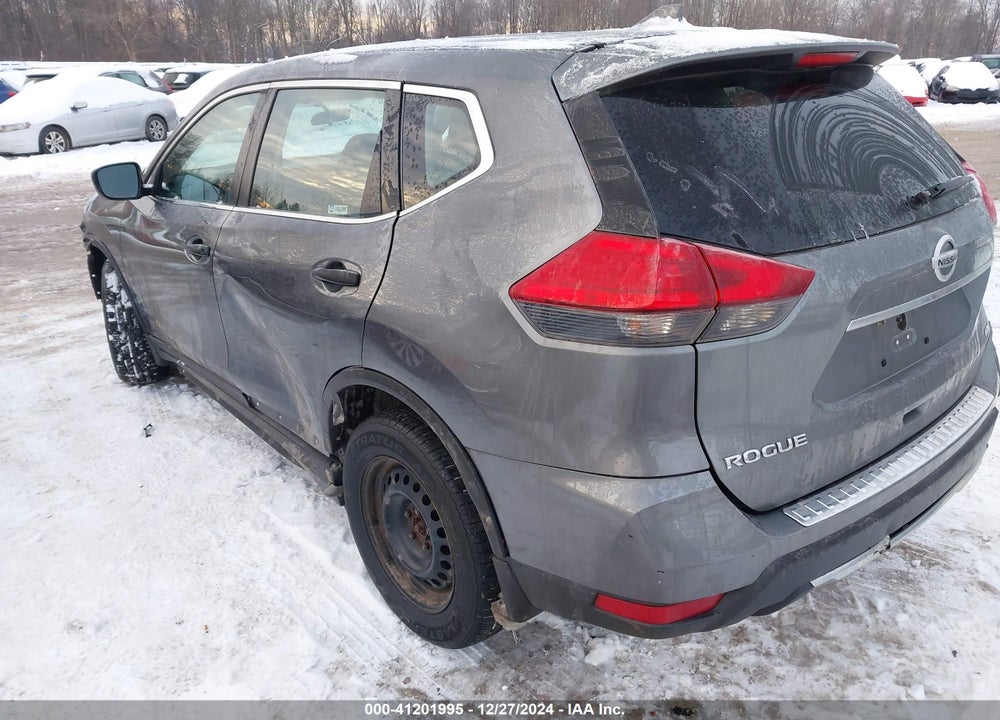 2017 NISSAN ROGUE S VIN: 5N1AT2MV9HC733585