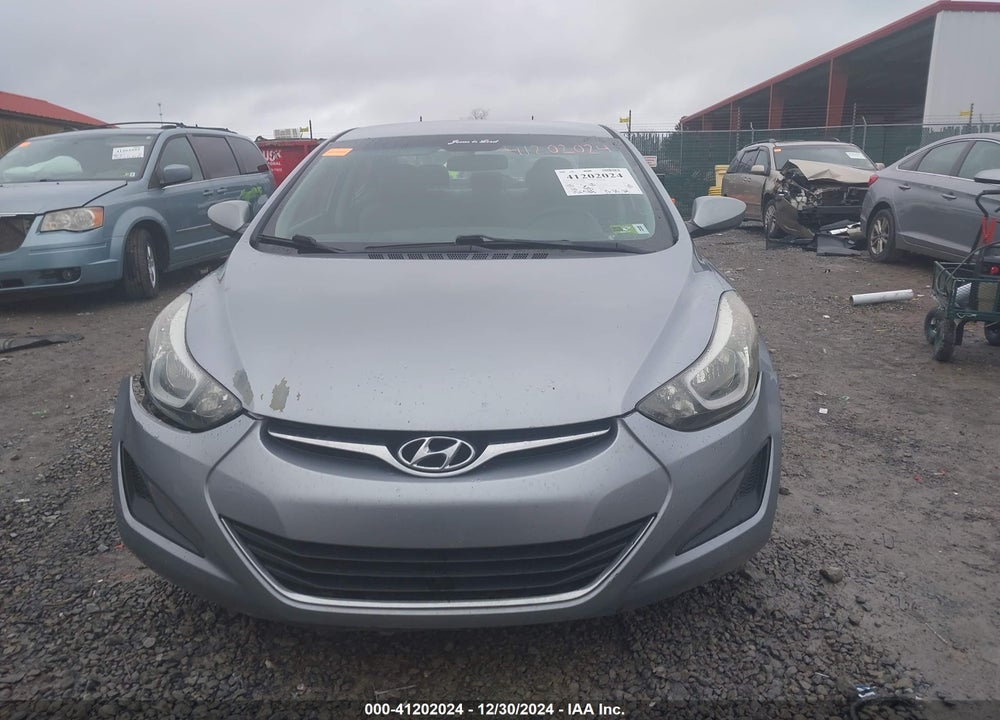 2016 HYUNDAI ELANTRA VIN: 5NPDH4AE2GH780706
