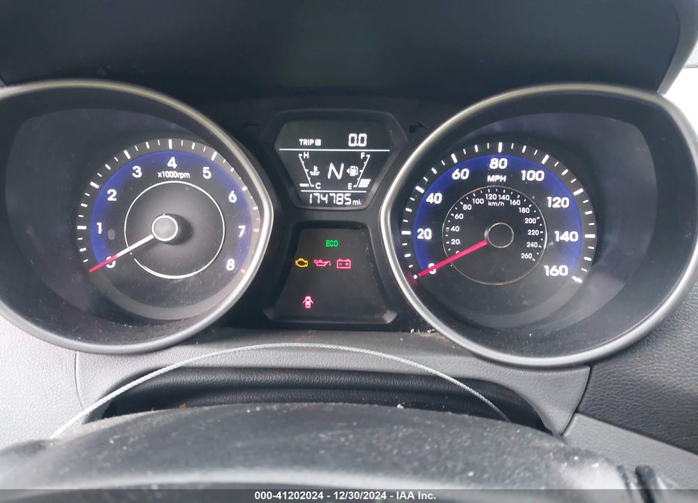 2016 HYUNDAI ELANTRA VIN: 5NPDH4AE2GH780706