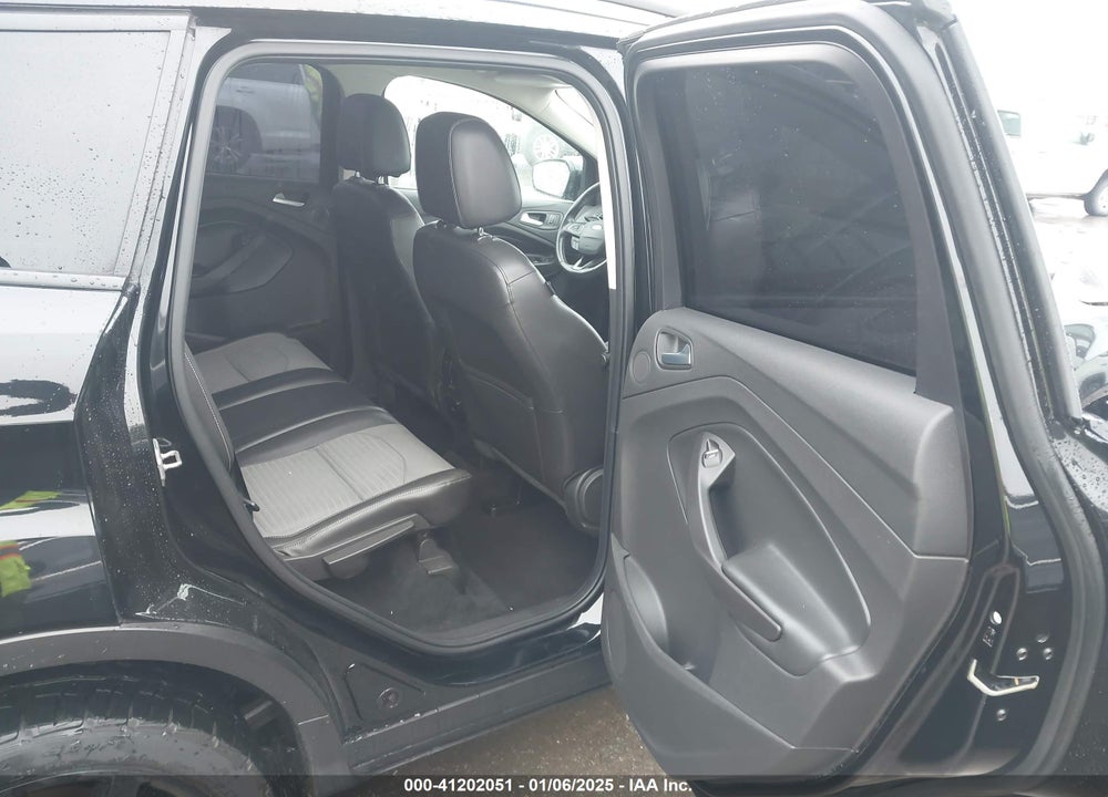 2017 FORD ESCAPE SE VIN: 1FMCU9G9XHUB98676