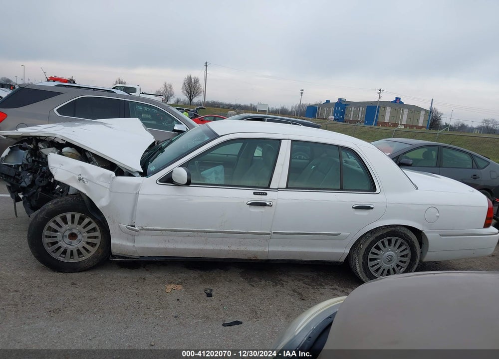 2007 MERCURY GRAND MARQUIS VIN: 2MEFM75V17X627425