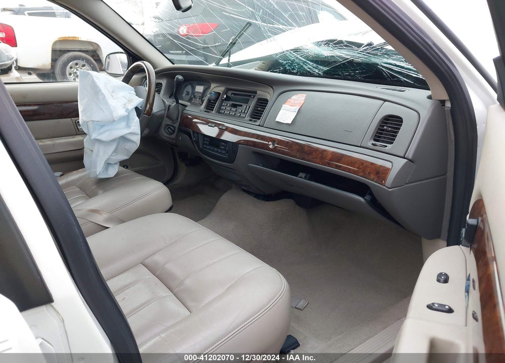 2007 MERCURY GRAND MARQUIS VIN: 2MEFM75V17X627425