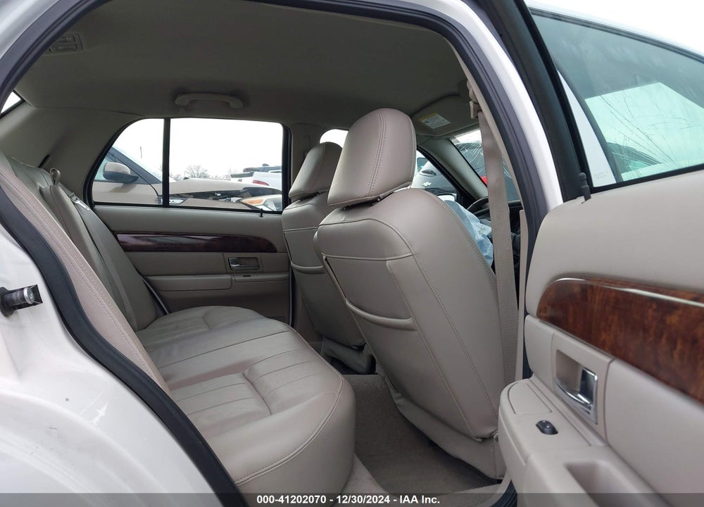 2007 MERCURY GRAND MARQUIS VIN: 2MEFM75V17X627425