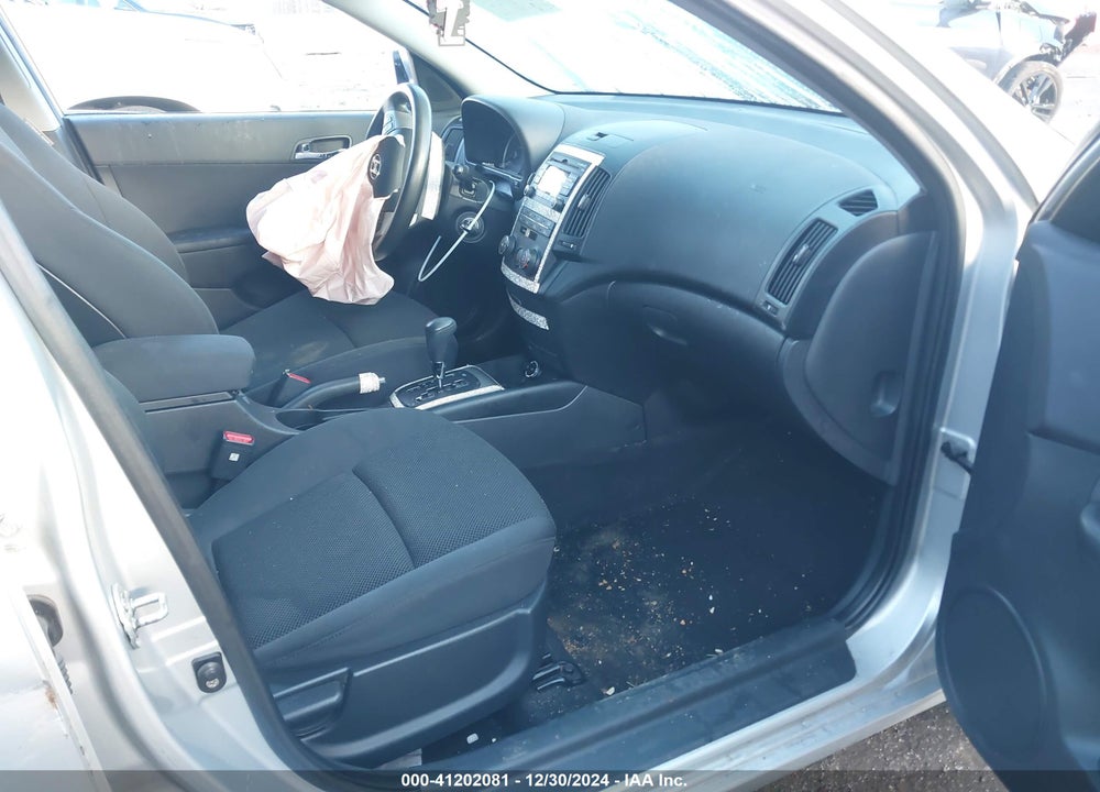 2010 HYUNDAI ELANTRA TOURING VIN: KMHDC8AE0AU071691