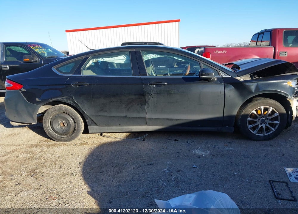 2016 FORD FUSION VIN: 3FA6P0G74GR224140