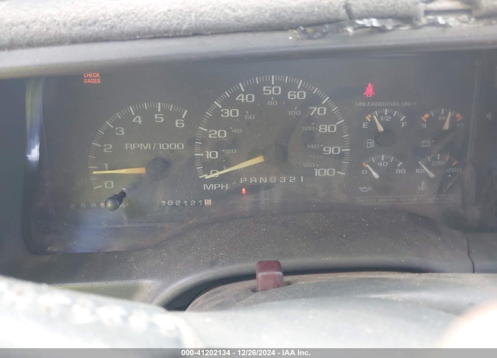 1998 CHEVROLET C1500 FLEETSIDE VIN: 2GCEC19M5W1207375