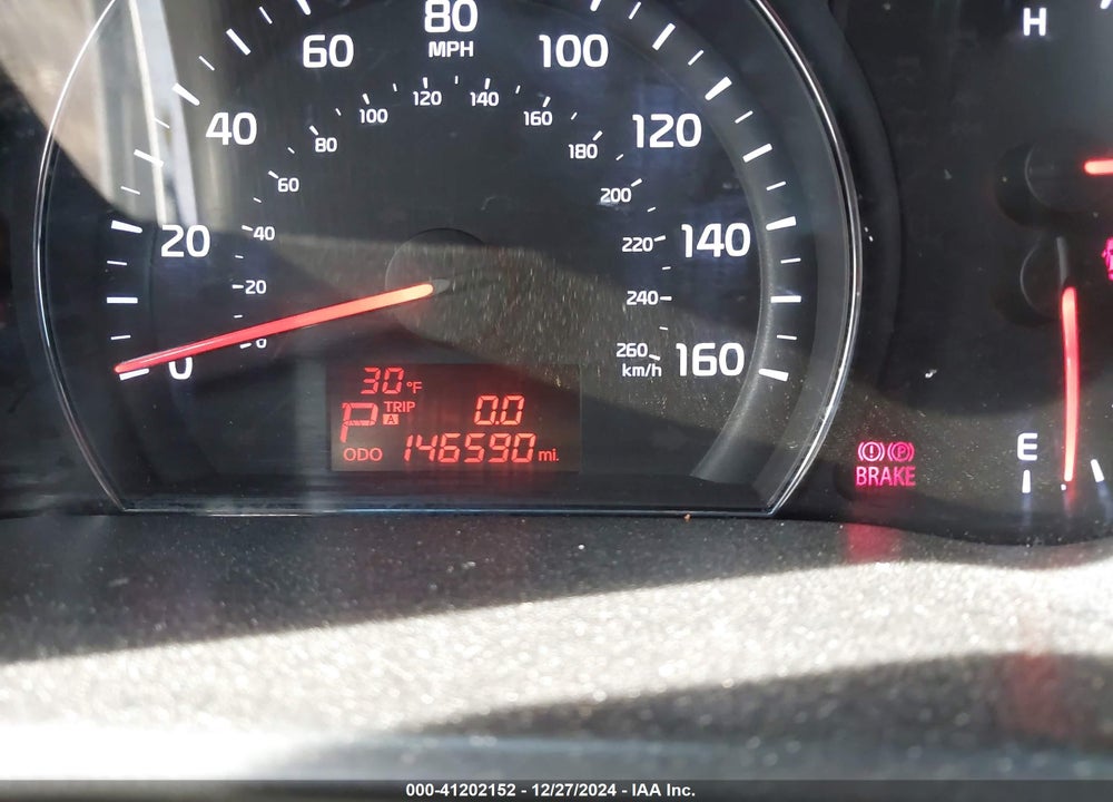 2014 KIA SORENTO LX V6 VIN: 5XYKTDA71EG497743
