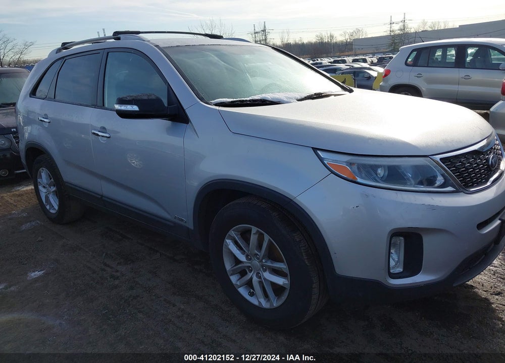 2014 KIA SORENTO LX V6 VIN: 5XYKTDA71EG497743