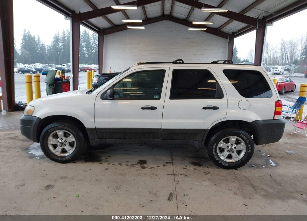2005 FORD ESCAPE XLT VIN: 1FMYU93185KD98677