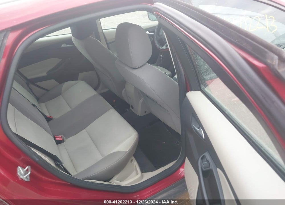2013 FORD FOCUS SE VIN: 1FADP3F29DL371062