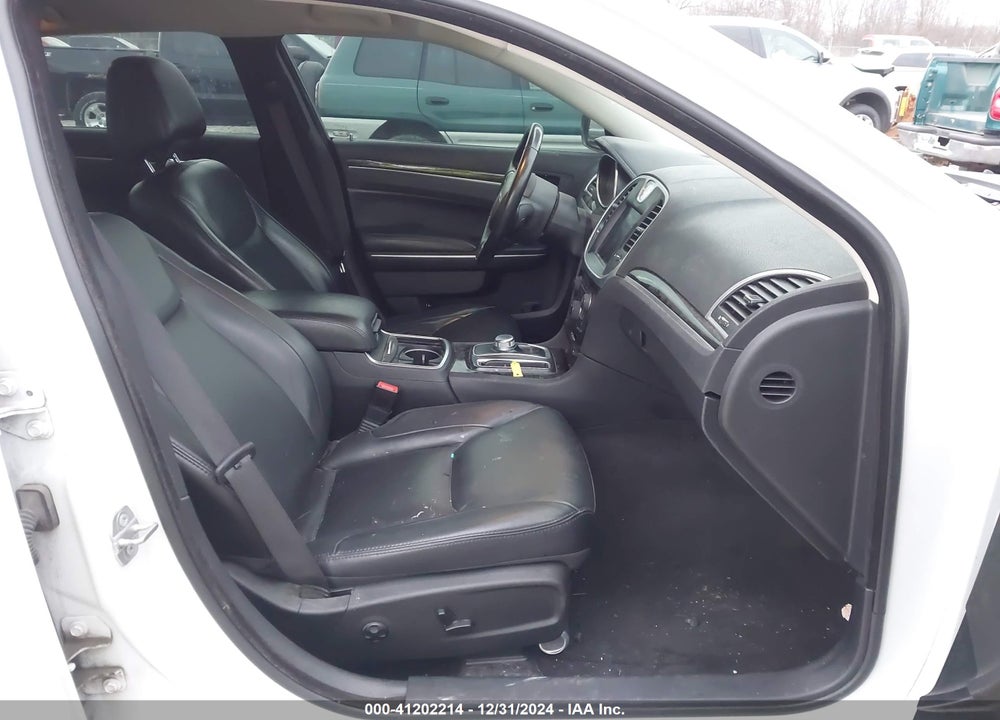 2015 CHRYSLER 300 LIMITED VIN: 2C3CCARG1FH892164