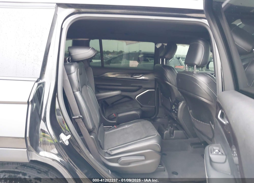 2021 JEEP GRAND CHEROKEE L ALTITUDE 4X2 VIN: 1C4RJJAG7M8211175